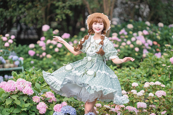 洛丽塔少女和莫奈花园 I